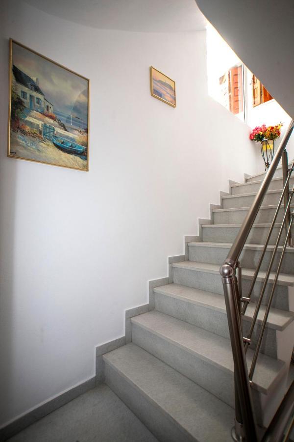 Kapetanos Rooms Naxos City 外观 照片