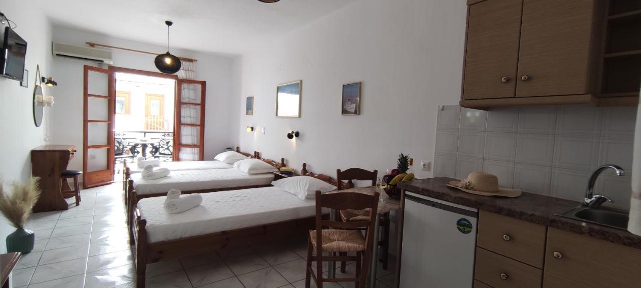 Kapetanos Rooms Naxos City 外观 照片