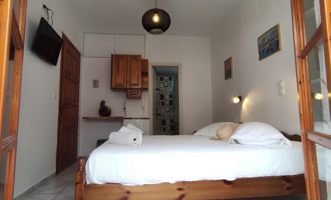 Kapetanos Rooms Naxos City 外观 照片