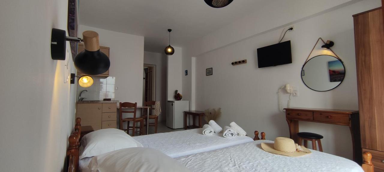 Kapetanos Rooms Naxos City 外观 照片